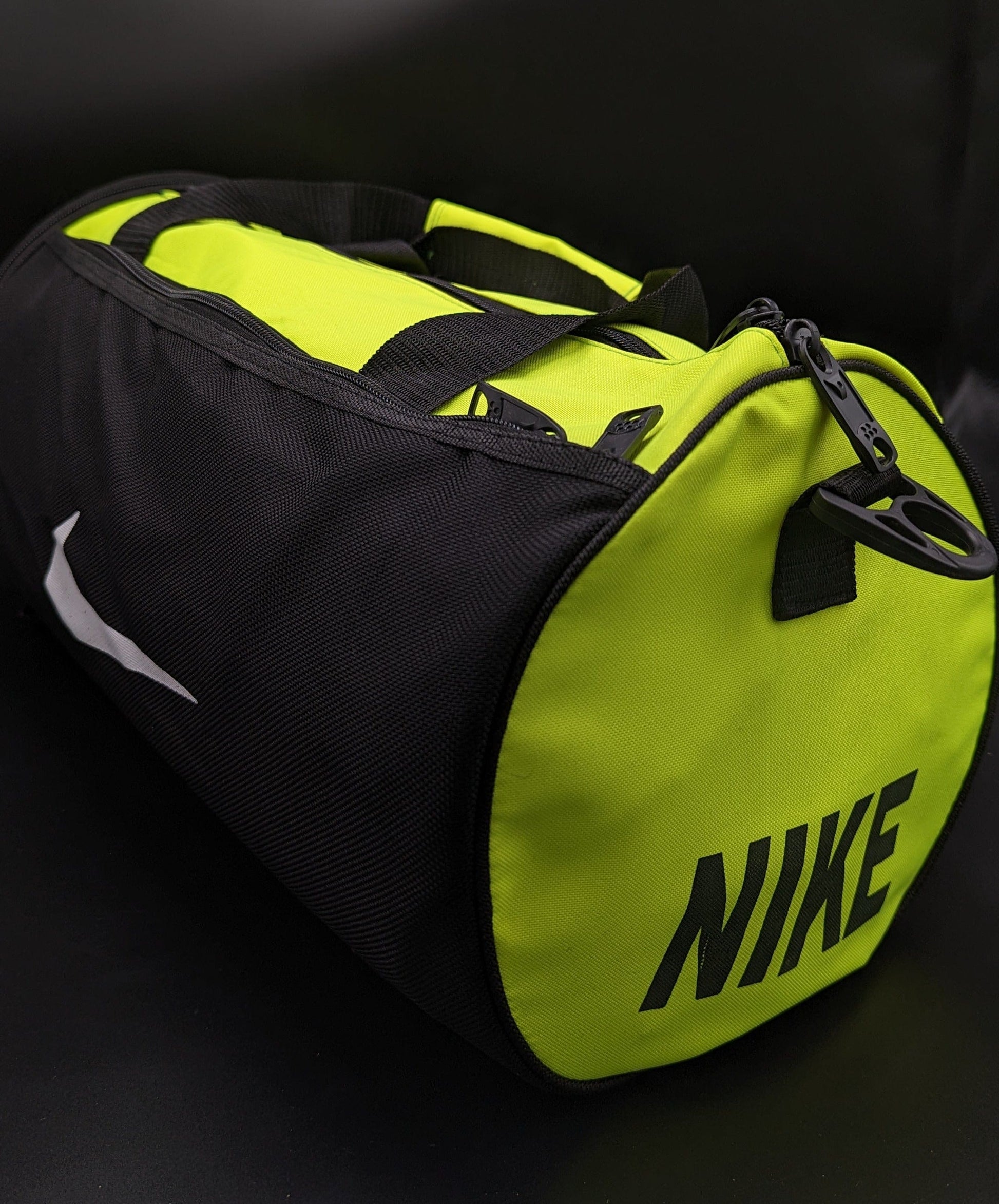 Duffle Bag NK With Shoe Compartment - 18 Inches Tango Sports